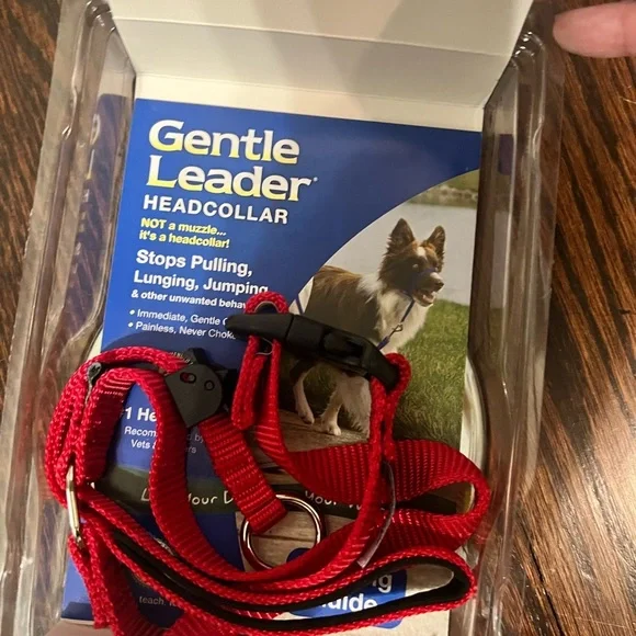Gentle Leader Headcollar - Red - Picture 3 of 4